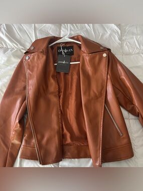 OMMIIVEX Women's Faux Leather Moto Jacket - Cognac Brown